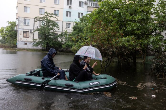 Putin wanted Kherson. Now, residents say Russia is trying to destroy it.